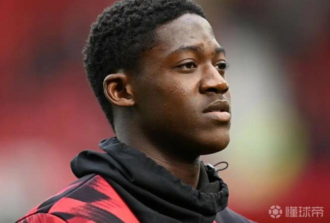 罗马诺：阿莫林坚持留下齐尔克泽