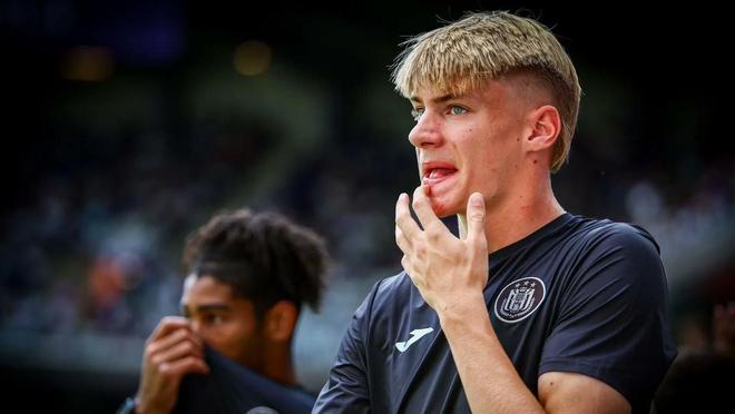 德天空：德甲三强争夺17岁中场