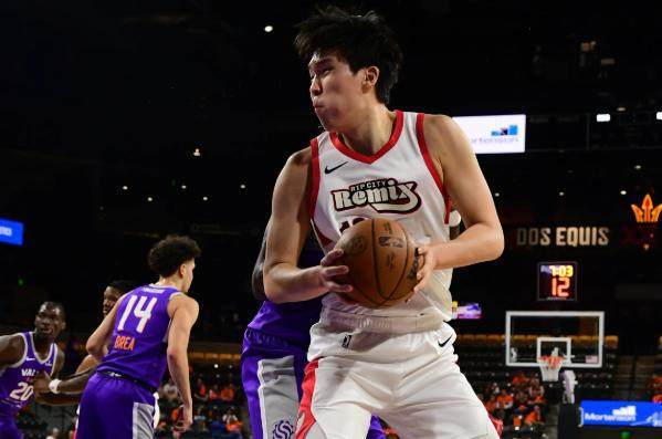 开拓者小阵容遇挫，杨瀚森练级归能否重获信任