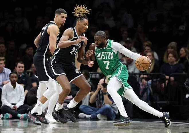 绿军末节轰18-3逆转篮网3连胜 布朗2