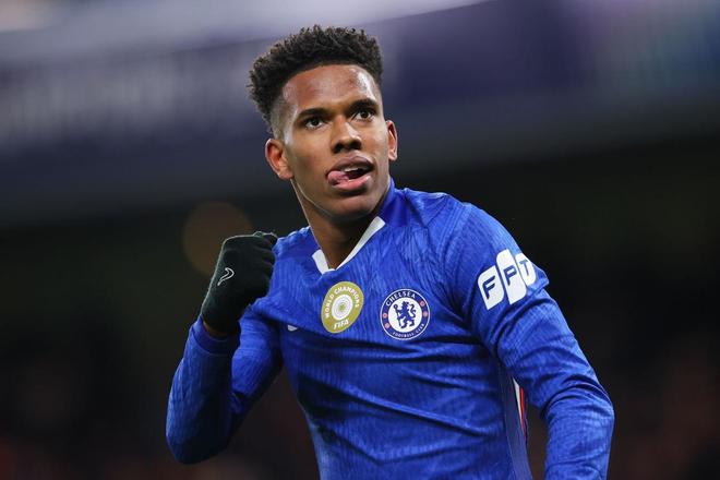 18岁，超越亚马尔，撕裂巴萨！