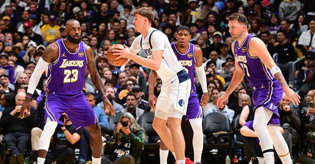 弗拉格超越老詹!成为联盟历史单场助攻上双