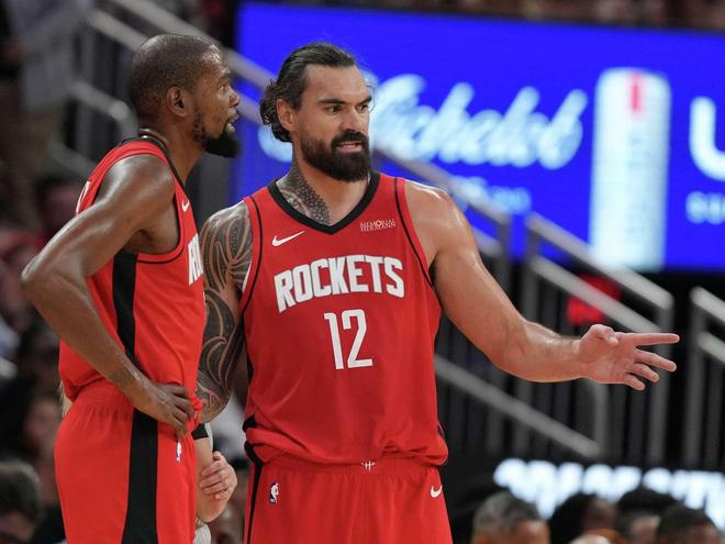 NBA资讯：杜兰特称赞亚当斯职业生涯持久性：如常青树般令人惊叹