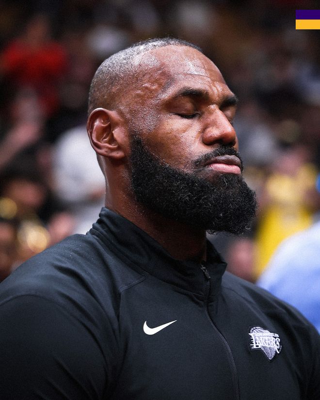 里夫斯44+11狂飙，八村塁压哨三分绝杀！湖人123-120险胜猛龙终结连败