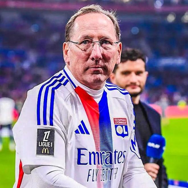 特克斯特直言收购里昂最大失误：