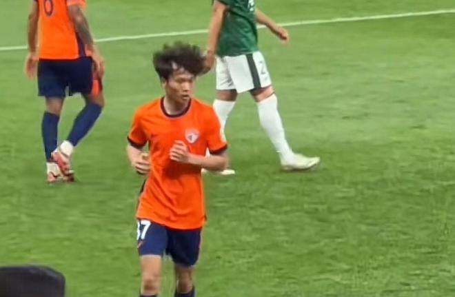 韦所为随重庆铜梁龙训练，中超新军考察青岛海牛小将