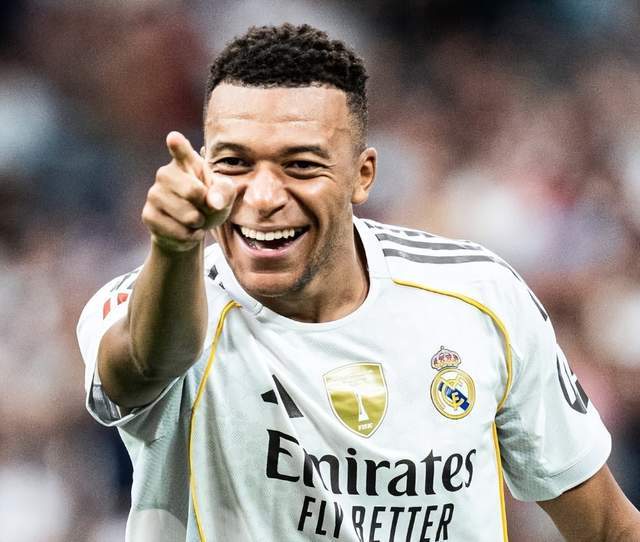 西超杯半决赛：皇马2-1胜马竞