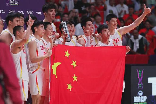 中国男篮，一直被质疑，永远被期待